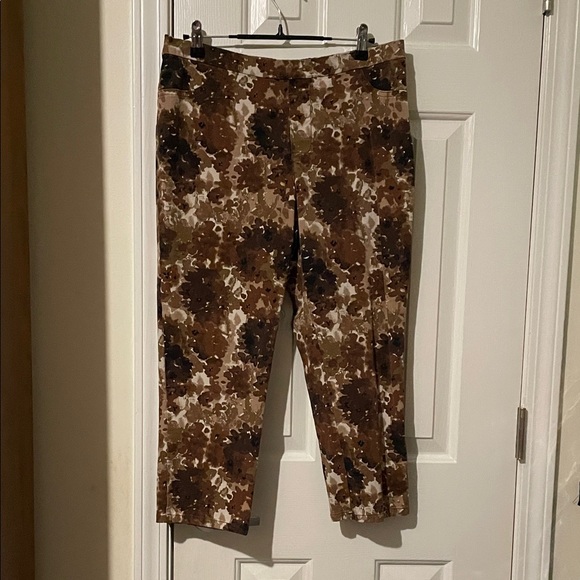 Isaac Mizrahi Denim - Isaac Mizrahi Brown Floral Ankle Jeans